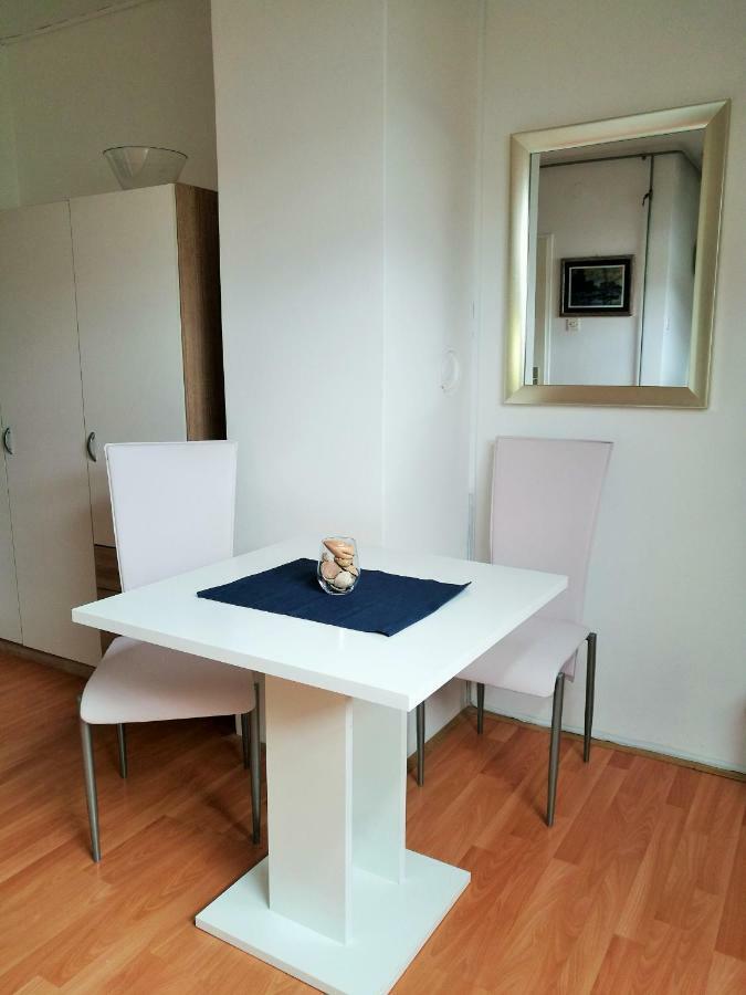 Mia Airport Studio Apartment - 0-24H Self Check In&Out - Parking On Site 벨리카 고리차 외부 사진