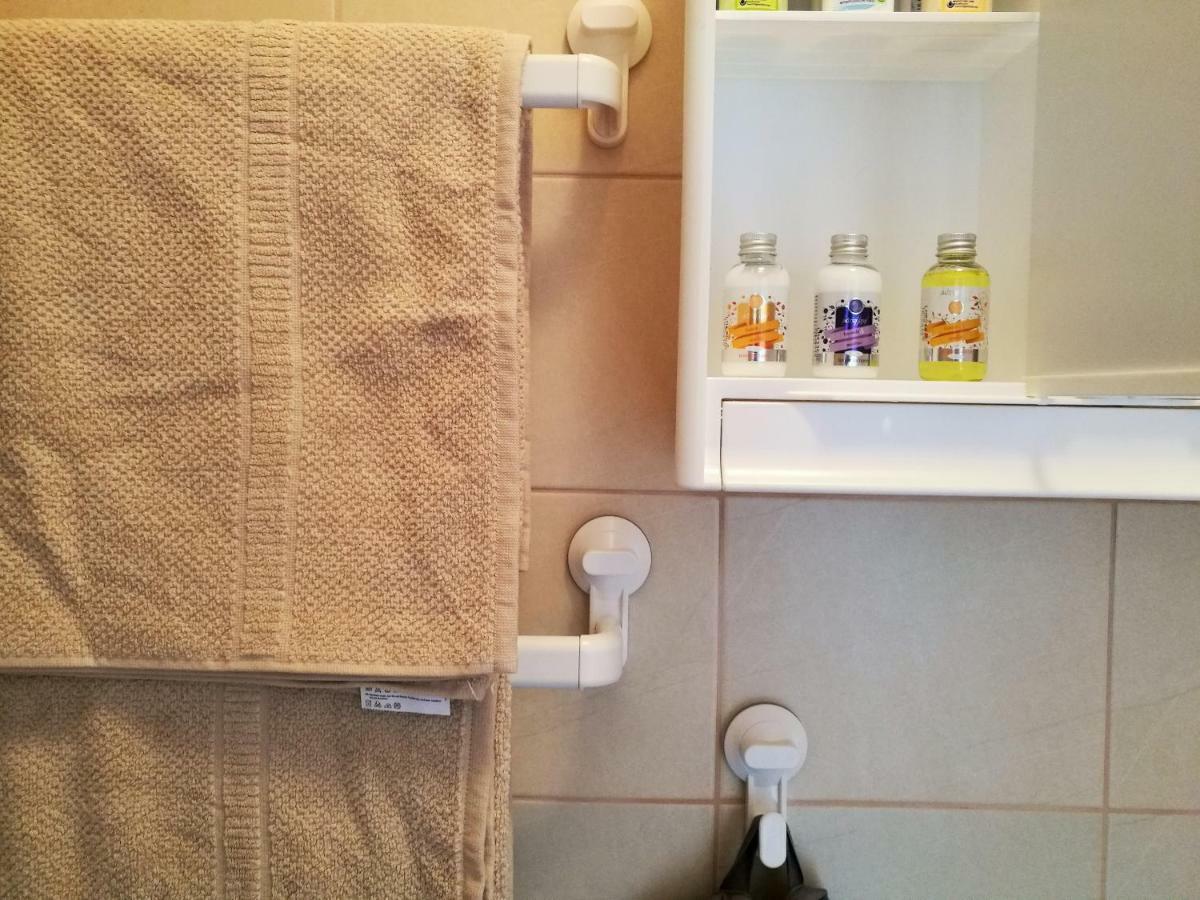 Mia Airport Studio Apartment - 0-24H Self Check In&Out - Parking On Site 벨리카 고리차 외부 사진